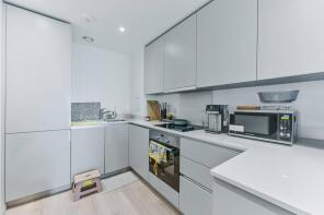 Flat 174, 11 Pinnacle Apartments, Saffron Central Square, Croydon CR0 2GG