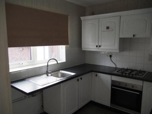 4 bed Semi-Detached for sale Image 10