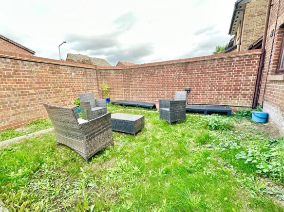 Gibson Road, Dagenham, Redbridge photo 2