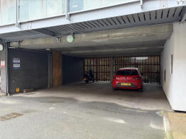 202, 20 Crown Place Apartments, Varcoe Road, London SE16 3AD