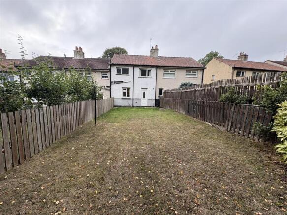 2 bed Town House to rent Image 9