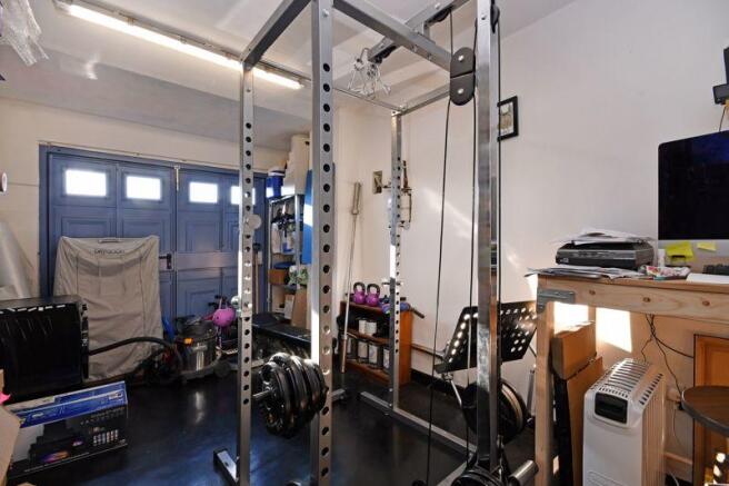 Garage