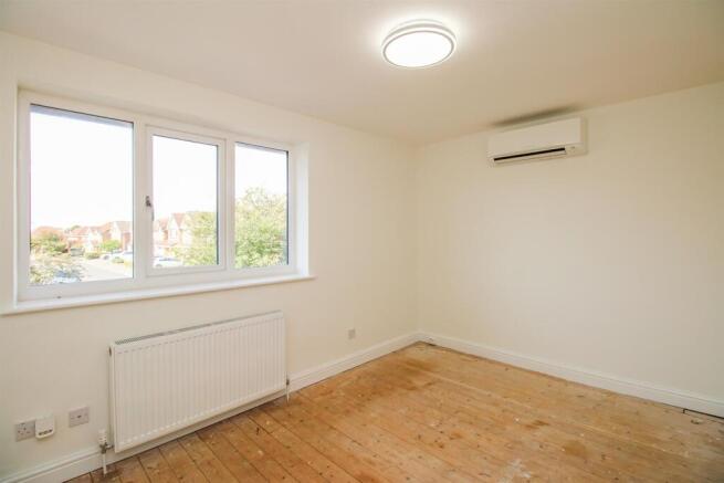 2 bed Semi-Detached for sale Image 6