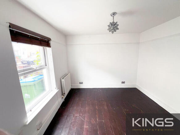 42 Earls Rd (1)lo...