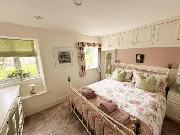 3 bed Cottage for sale Image 9