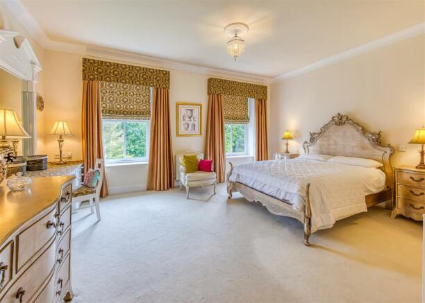 4 Ryton Hall-Bedroom1b.jpg