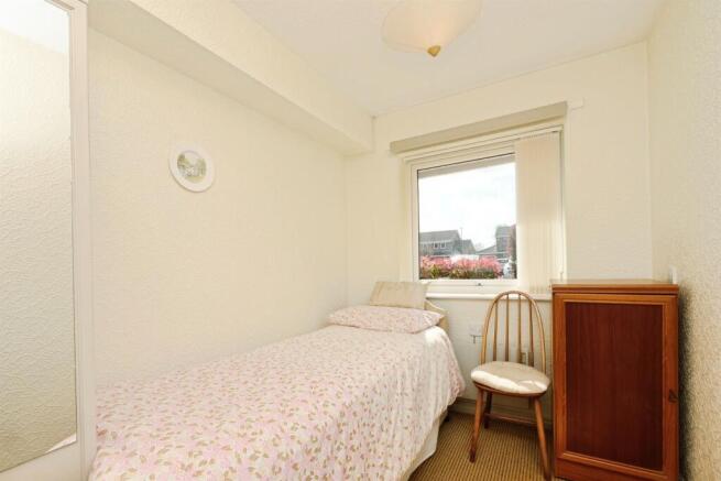 2 bed Apartment for sale Image 11