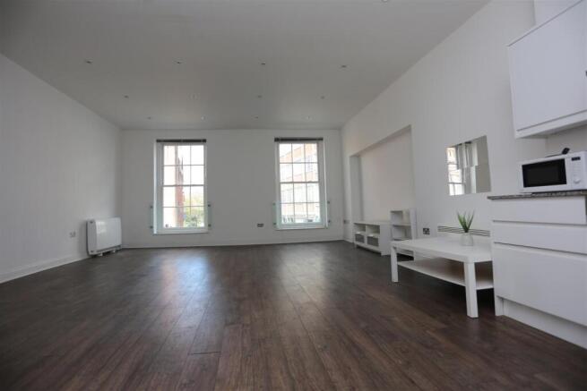 2 Queens Hse (2).JPG