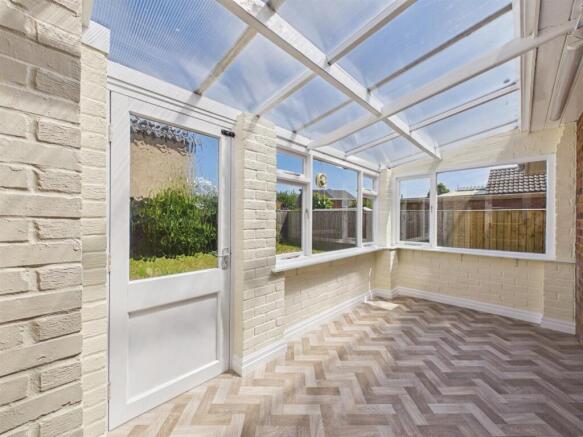 2 bed Detached Bungalow for sale Image 8