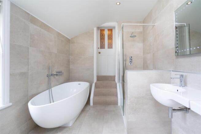3 bed Terraced for sale Image 9