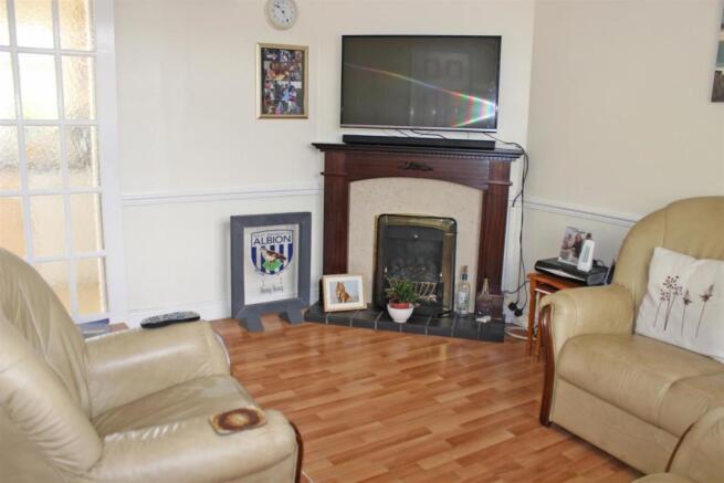 DINING ROOM / SNUG
