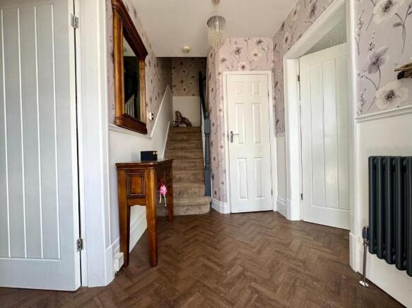3 bed Semi-Detached for sale Image 12