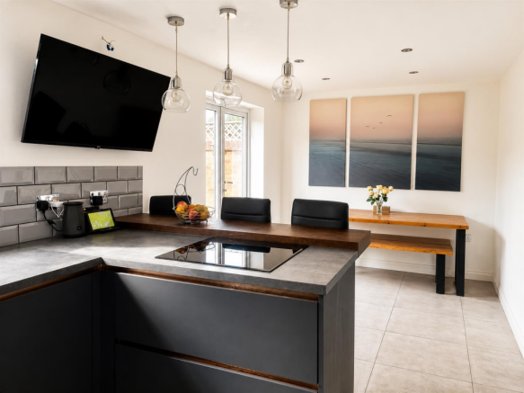 kitchen 3.png