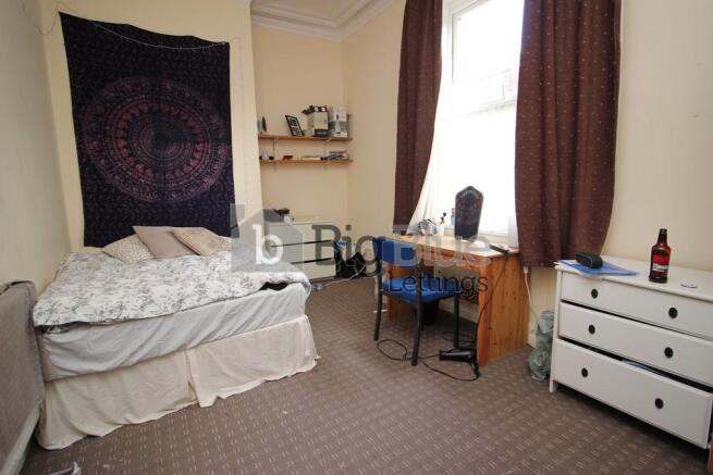 5 bed Terraced to rent Image 9