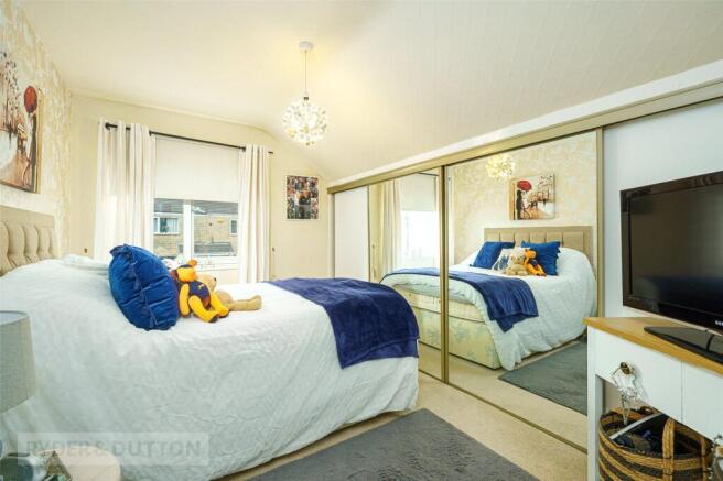 3 bed Semi-Detached for sale Image 11