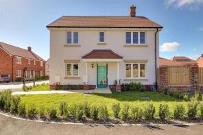 10, Fledgling Close, Sompting BN15 0FL