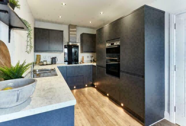 3 bed Semi-Detached for sale Image 4