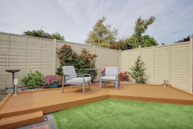 2 bed Semi-Detached Bungalow for sale Image 11