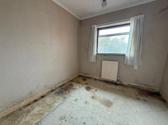 2 bed Semi-Detached Bungalow for sale Image 5