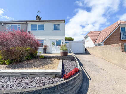 St. Deinols Close, Pengam, Blackwood