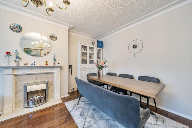 1401813-10-697360...