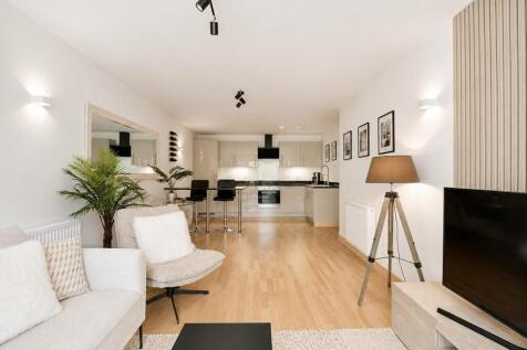 Smeaton Court, Hertford