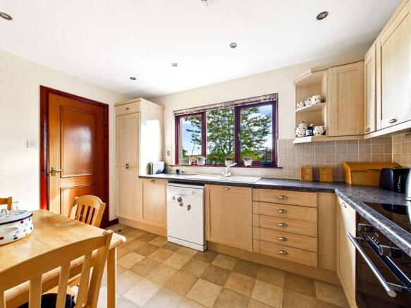 Dining kitchen