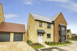 9, Edgehill Close, Carterton OX18 3GG