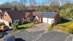 5, Lobelia Close, Narborough LE19 3YE