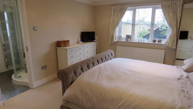 High Street 3 bed 1.