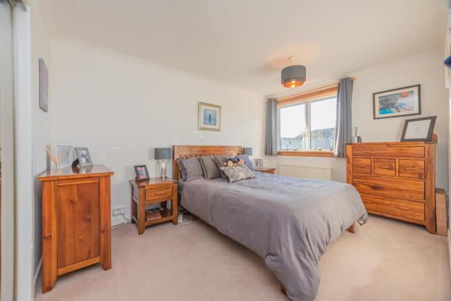 14. Bedroom 1 (1).jpg