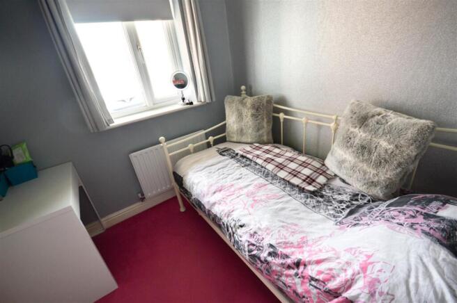 2 bed Apartment to rent Image 9