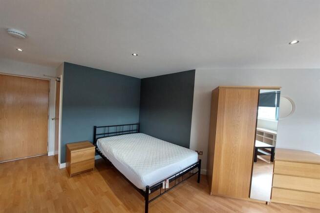 Studio to rent Image 4
