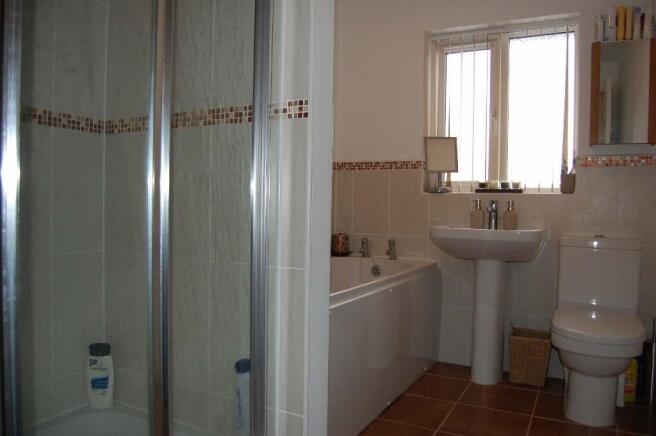 En Suite/Bath/Wc