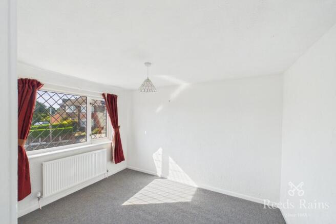 3 bed Semi-Detached to rent Image 6