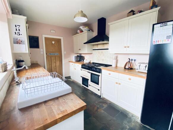 Fitted Kitchen