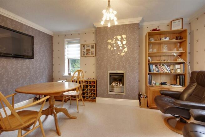 Sitting/Dining Room