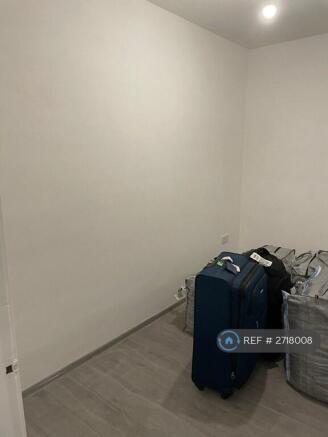 3 bed Semi-Detached to rent Image 12