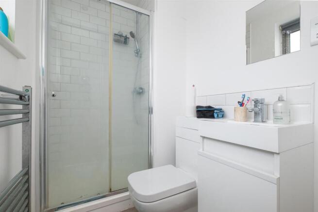 5 bed Town House for sale Image 11