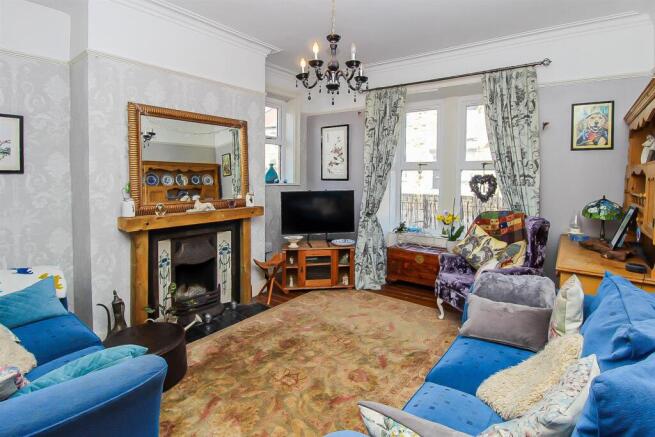 3 bed Detached for sale Image 4
