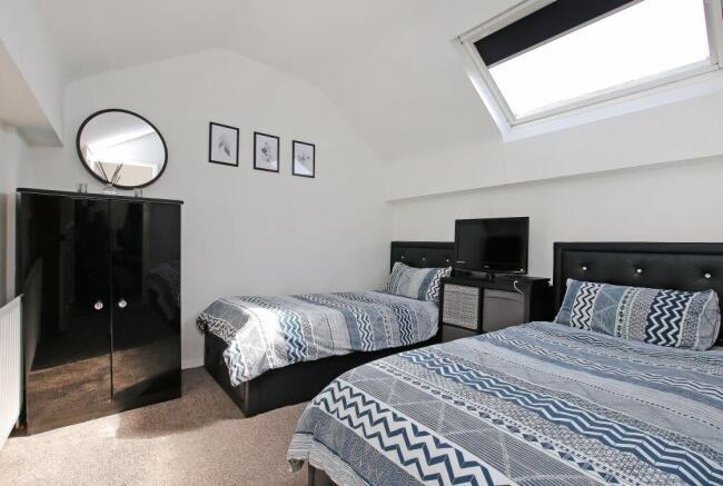 3 bed Terraced for sale Image 8