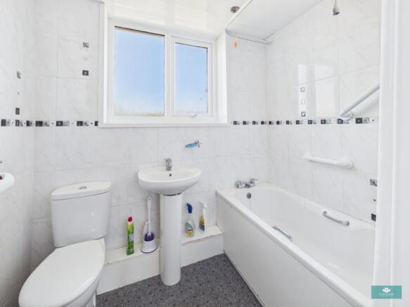 3 bed Semi-Detached for sale Image 7