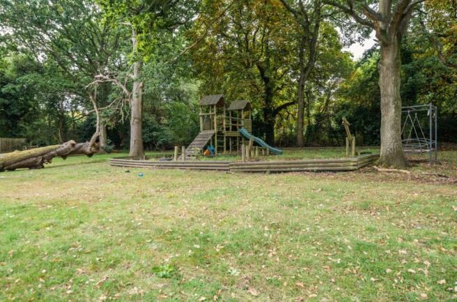 Davidson Frost-Wellings, DFW, The Rise, Elstree, G