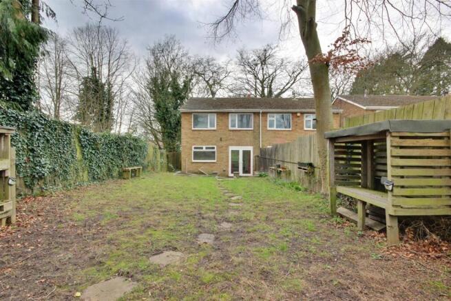 3 bed Semi-Detached for sale Image 4