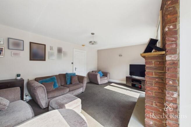 4 bed Detached for sale Image 12