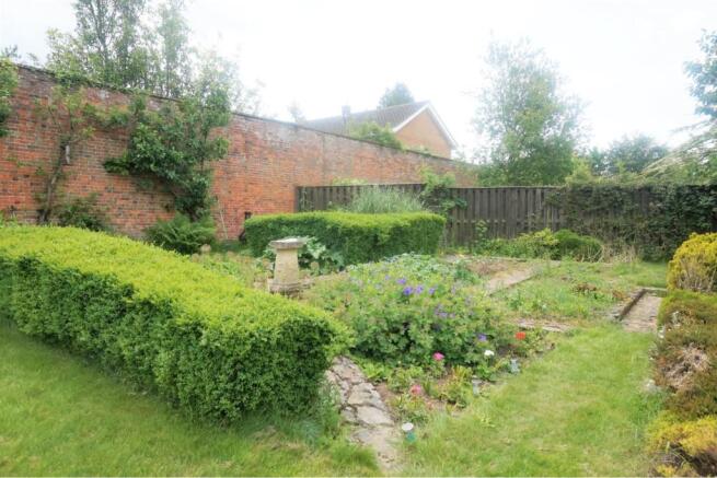 side garden