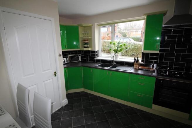 kitchen/dining room