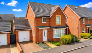 10, Woodwhite Way, Hemel Hempstead HP2 7BS