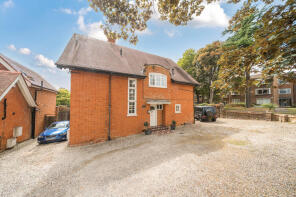 2, 54 Butler House, Nightingale Road, Rickmansworth WD3 7BT