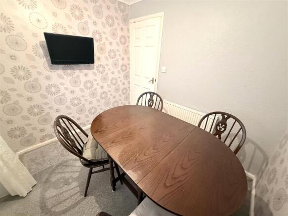 2 bed Semi-Detached for sale Image 7